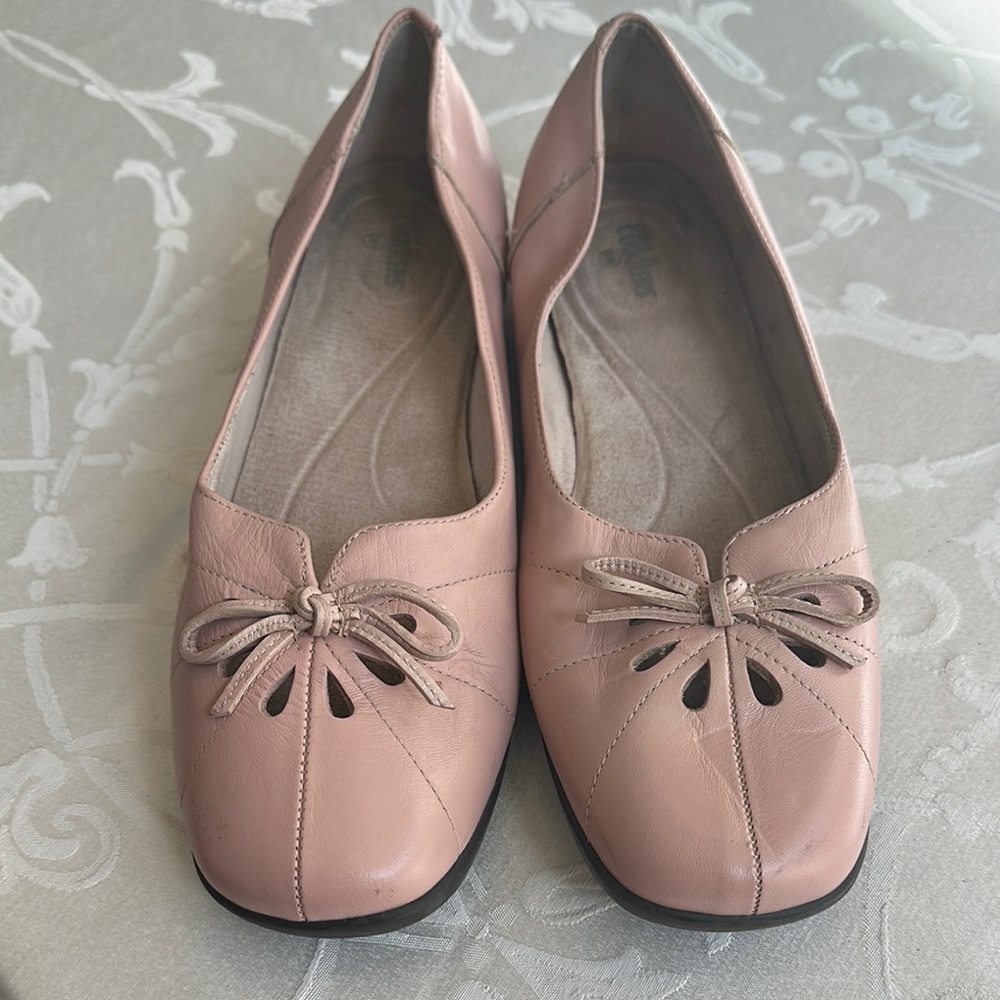 Cobbie Cuddlers Women's Light Pink Leather Bow Flats Size 8.5